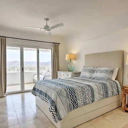 Cabo Condo In Pedregal Area With Amenities And Views